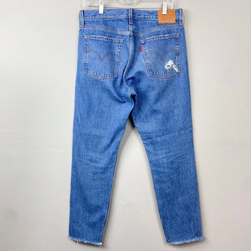 Levi's Wedgie Straight Jeans‎ Women 29 Icon Blue Distressed Raw Hem Button Fly